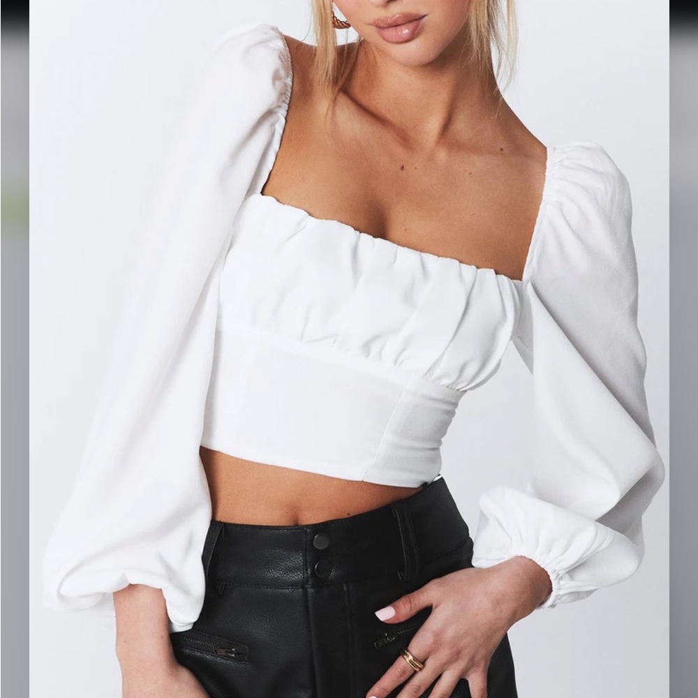PRINCESS POLLY ARIAH LONG
SLEEVE TOP